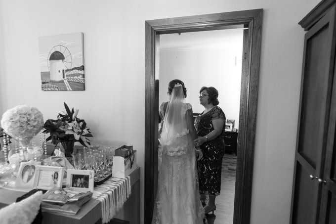 Greek-wedding-last-minute-talke-with-the-bride