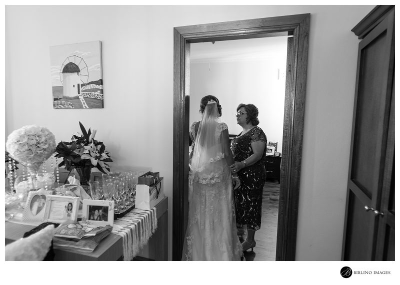 mother-and-bride-moment-before-heading-off-to-the-church